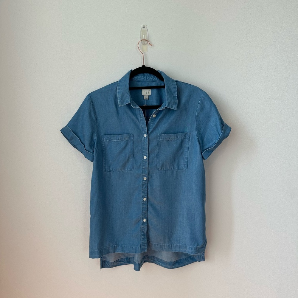 Target - Denim Short Sleeve Button Down Shirt S